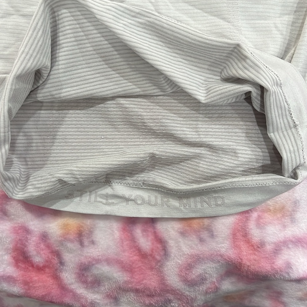 🤍TRADE ONLY! White Lululemon Swiftly Tank 2.0 - Size 2! 🤍 - Picture 4 of 6